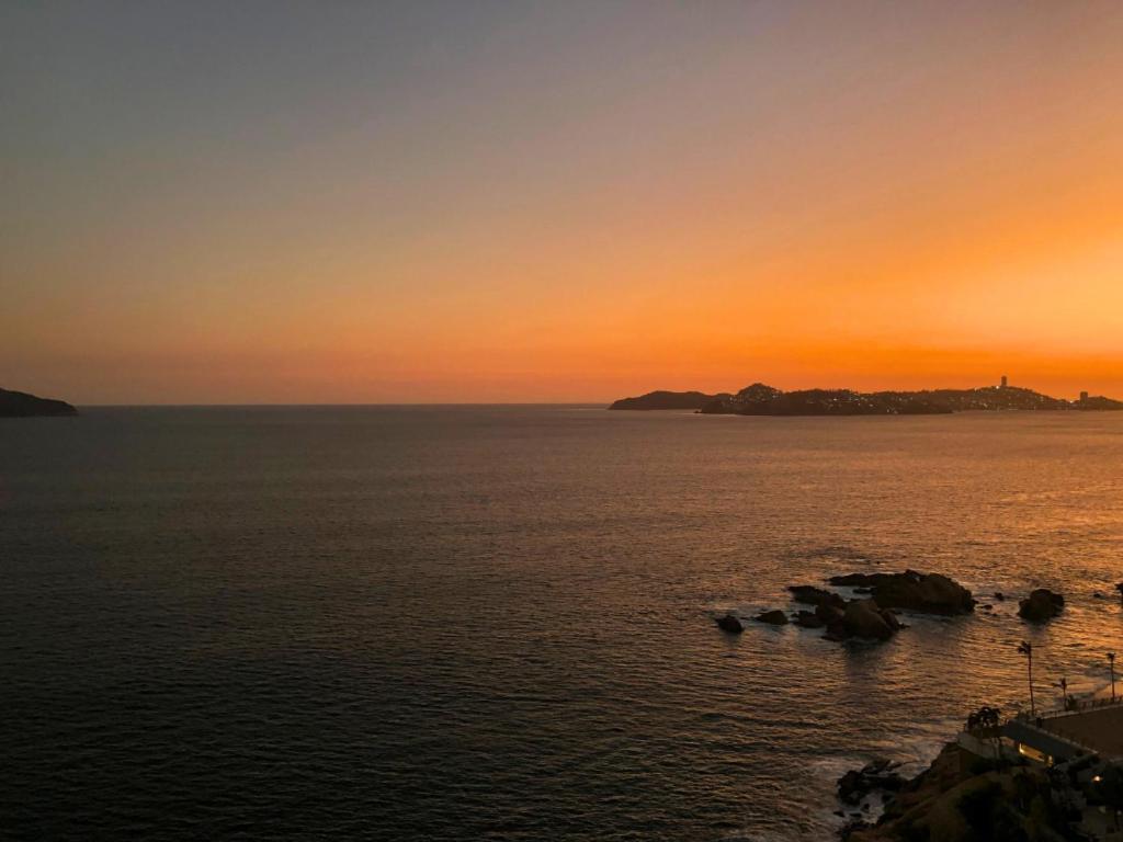 Suite 1808 By Suites Victoria Acapulco Exterior photo